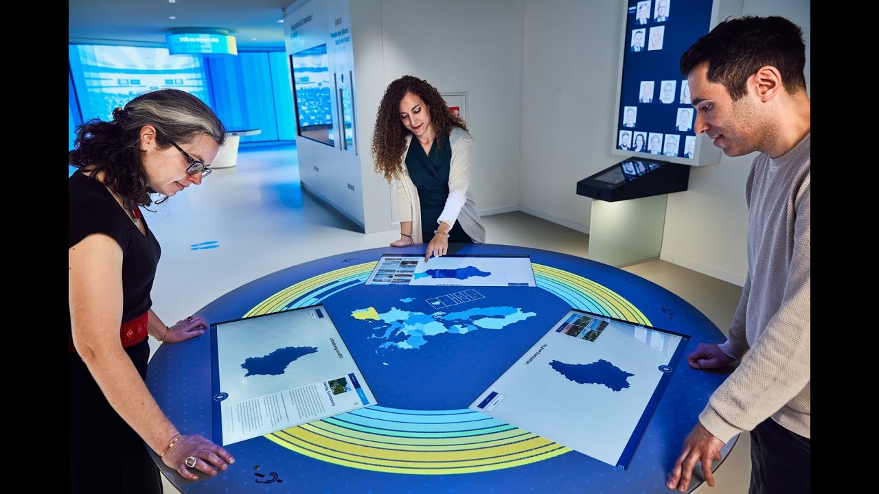 Lire la vidéo YouTube, voir légende ci-après